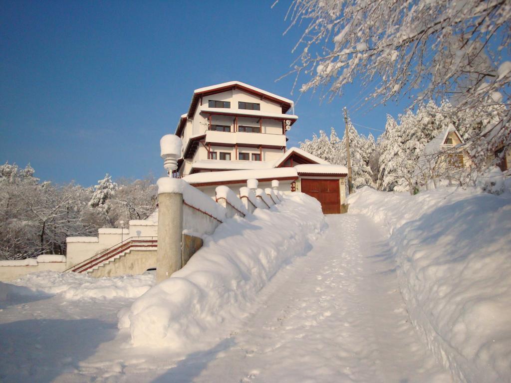Family Hotel Diana Lyaskovo  Exterior photo