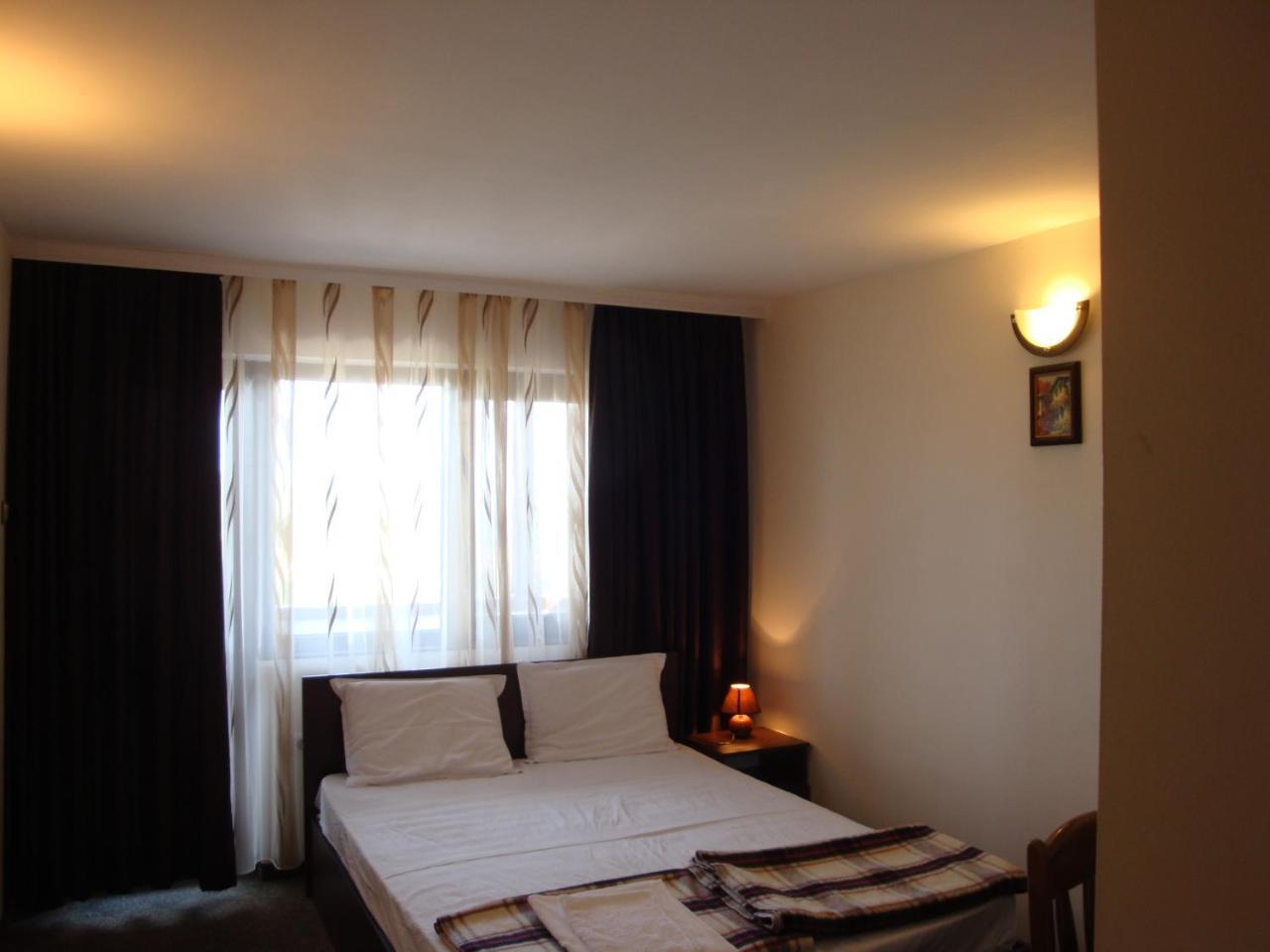 Family Hotel Diana Lyaskovo  Exterior photo